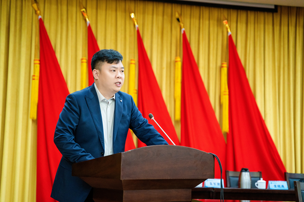 洛阳英国365集团董事长许明月当选为洛阳民建企业家协会第一届会长